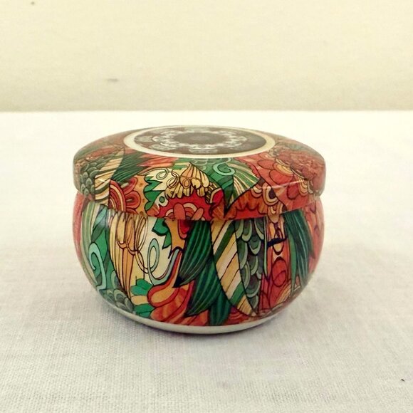 Twilight Lavender Scented Candle In Decorative Tin 2.5 Oz - Picture 3 of 5